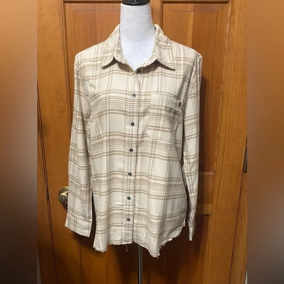 NWT True Religion Boyfriend Button-Up  Shirt - Picture 3 of 6